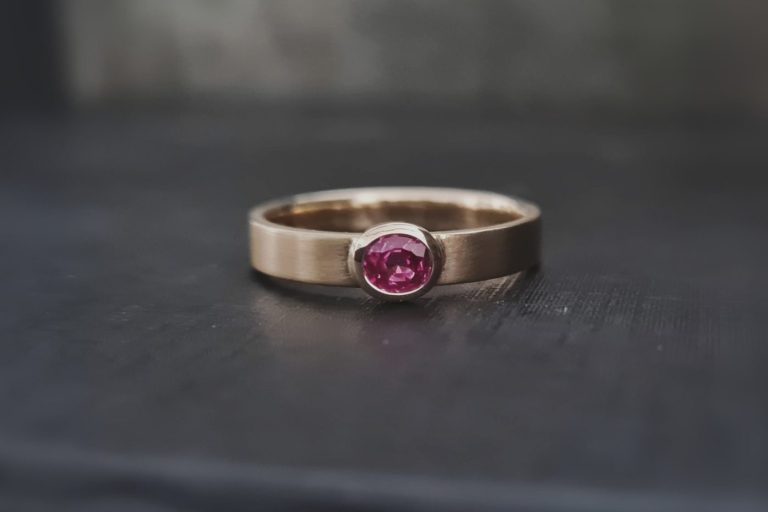 Weißgold in Kombination mit Rotgold - ein stilvoller Farbkontrast