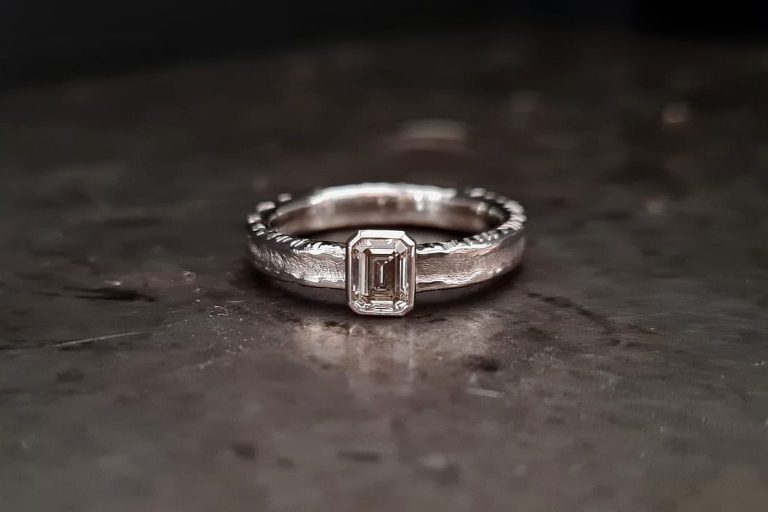 Ringe aus Runddraht - durch das Verschlingen zweier Drähte entsteht ein einzigartiges Design